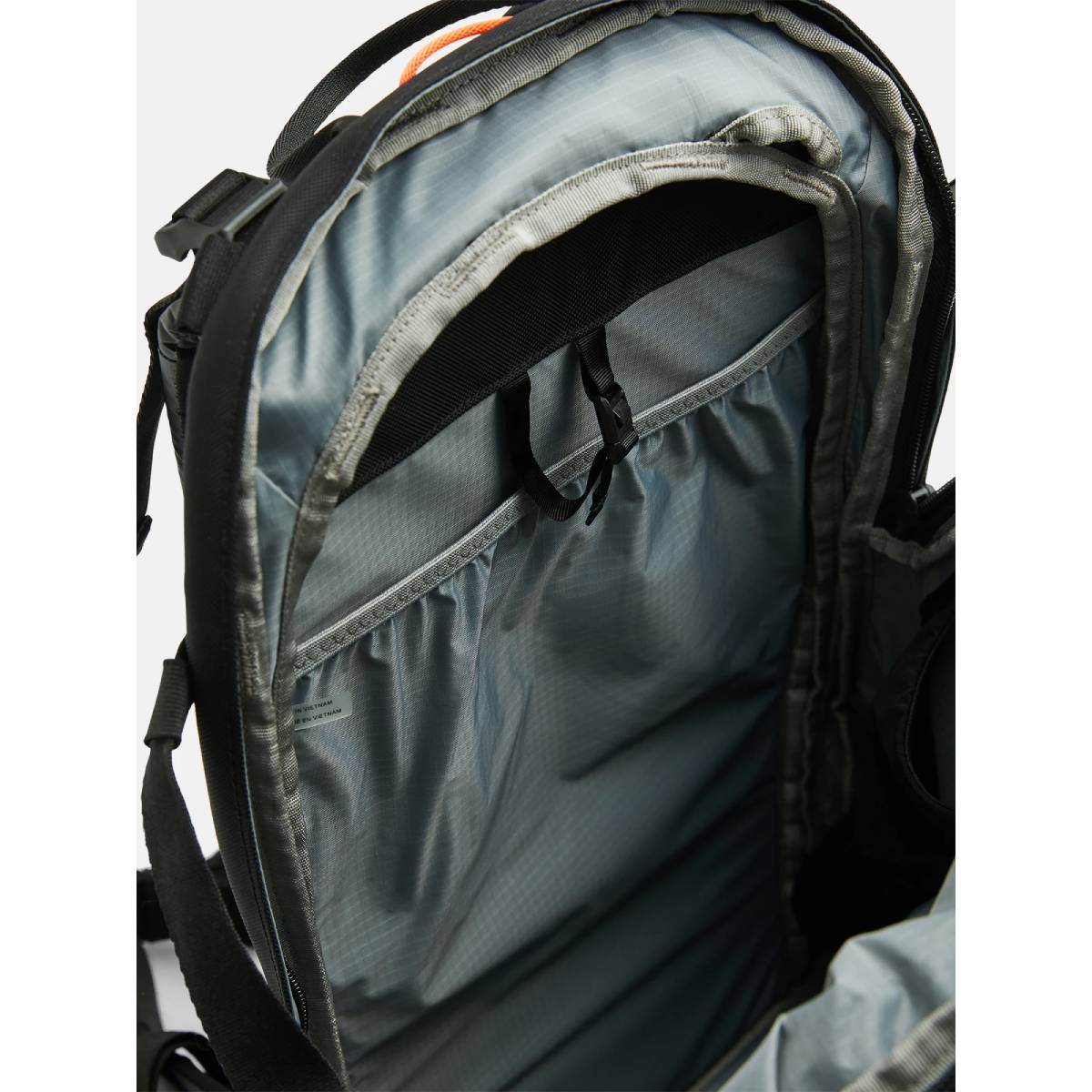 Vertical Ski Backpack 20L